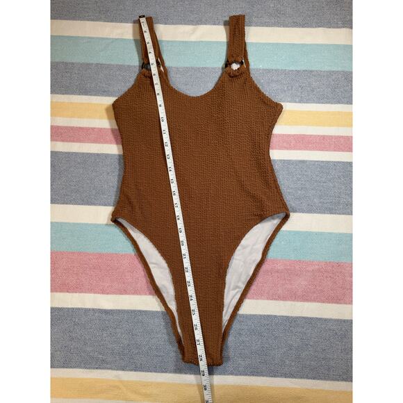 NWOT Brown Smocked One-Piece Swimsuit with Tortoise Ring Detail - Size S - Picture 3 of 6